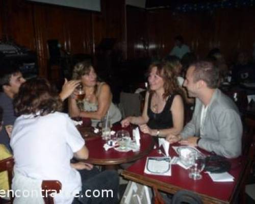 Gisee: Estabas espléndida, amiga!!! :Encuentro Grupal """""CUPO  COMPLETO""""EN VISPERAS DEL FERIADO FESTEJAMOS EL CUMPLE DE GISEE CON KARAOKE 