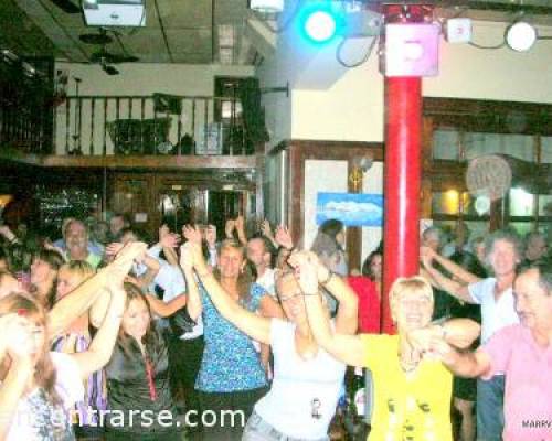 Descontrol.... buenísimo!!! :Encuentro Grupal """""CUPO  COMPLETO""""EN VISPERAS DEL FERIADO FESTEJAMOS EL CUMPLE DE GISEE CON KARAOKE 