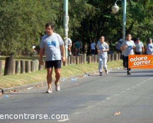 4640 5 212 UNA CARRERA QUE HUELE BIEN....