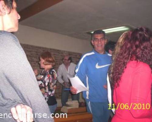 El chiquitìn en todas las fotos.. :Encuentro Grupal A jugar con bolos chicos o al pool en el OESTE,como hubo buena acogida vamos por una màs.