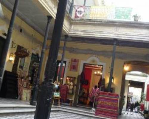 5201 11 BARES NOTABLES DE SAN TELMO POR LA JONES