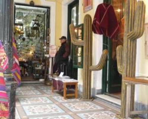 5201 12 BARES NOTABLES DE SAN TELMO POR LA JONES