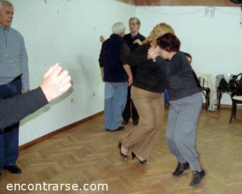 5277 14 Un corte y una quebrada... donde??? En las clases de Tango en Boedo.