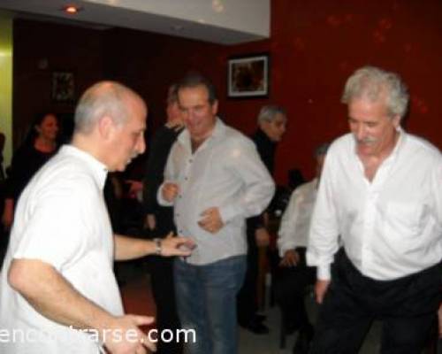 5423 26  CENA - SHOW  - BAILE  en Tinta Roja 
