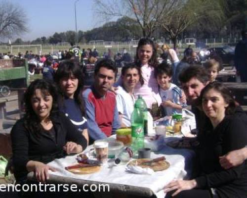 5427 3 Domingo Primaveral , Asado, Imagen Familiar