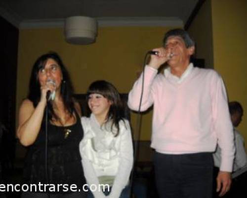 5449 9 KARAOKE INTENSIVO EN THE ROZZ !!!