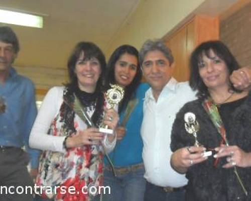 5464 52 En el Oeste creemos que hacemos BOWLING y POOL,Venìs??????