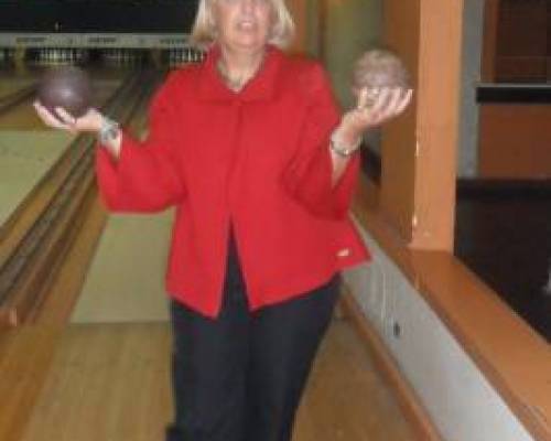 5563 7 En el OESTE,creemos hacer BOWLING,POOL,y muchos amigos.Querés venir?????