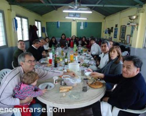 que lindo grupo!!! miren lo que es esa bb!! esta hermosa sergio!!! (agustin, cambiaste la lente?) :Encuentro Grupal Solo fotos -Los Plomos Arededor de la Parrilla- o ¡CHAU, QUIQUE!