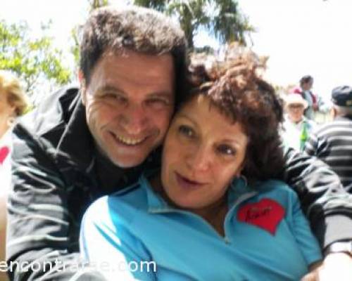 5611 83 EFRAIN Y TERE