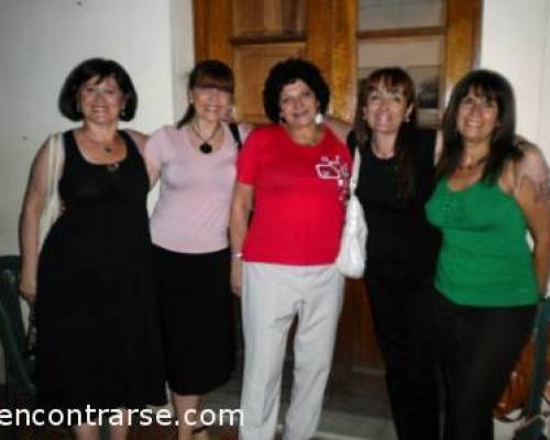 todas unas reinas!!!! :Encuentro Grupal TEATRO GRATIS EN EL MARCO DEL PONT