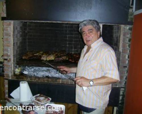 5972 36  Nochebuena para re-encontrarse y compartir un asado 