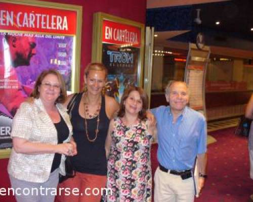 6132 1 GRUPO DE CINE Y MORFETE DE LOS MIERCOLES