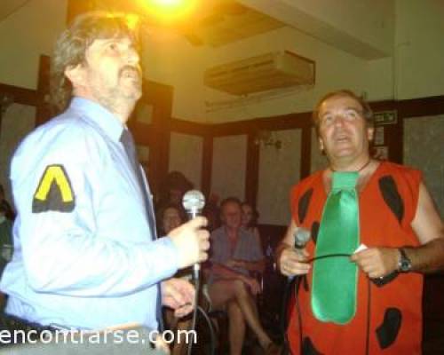 6136 10 FIESTA DE DISFRACES Y KARAOKE