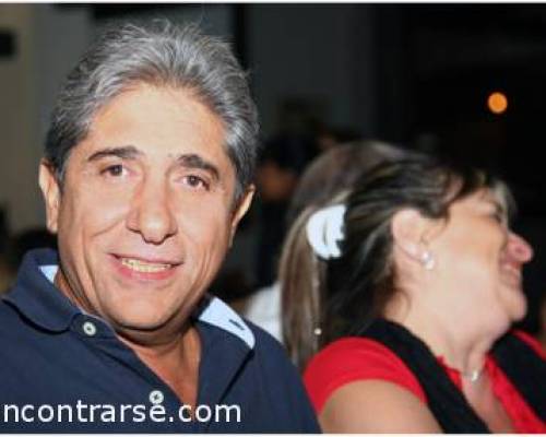6376 2  de que se rie...?????