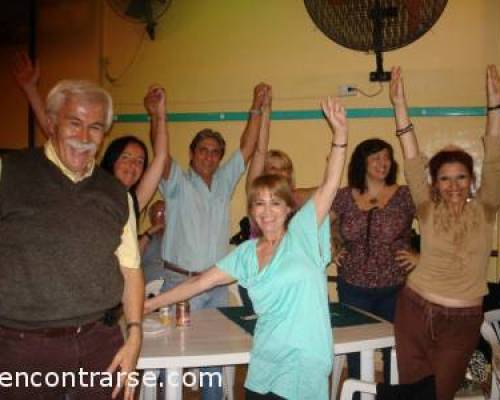 Ganadores absolutos de casi todo!!!!!!!! Bien por ellos!!!!!!!!!! :Encuentro Grupal Tarde de juegos cómicos, de ingenio y musicales con premios !!!