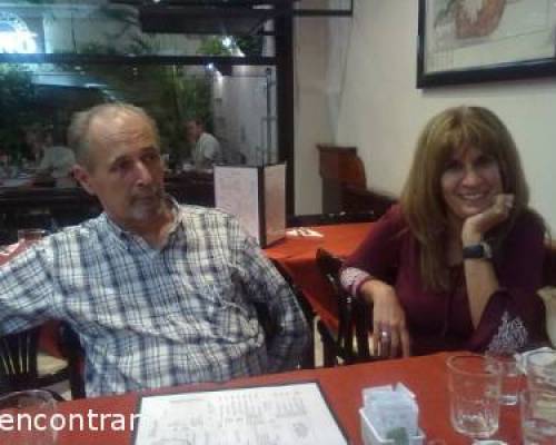 6718 2 CLUB SOCIAL CAFE DE FLORES- Cada día más chapitas