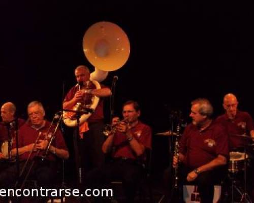 6910 8 UTN JAZZ EN EL BAC(British Arts Centre) Con la FENIX JAZZ BAND