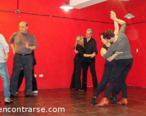 6968 10 CLASEs Y PRACTICA DE TANGO EN BOEDO.-