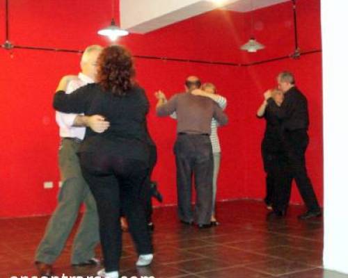 6968 8 CLASEs Y PRACTICA DE TANGO EN BOEDO.-