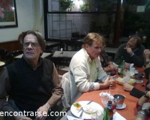 6984 3 CLUB SOCIAL CAFE DE FLORES- El cafe de los Galanes tambien reciben a las chichis....