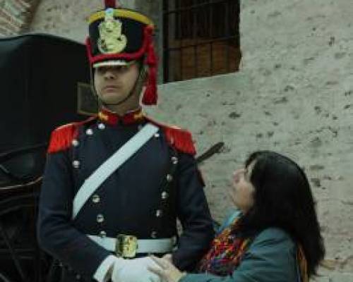 7026 27 INGRESO A CASA ROSADA POR LOS GRANADEROS Y PLAZA DE MAYO POR LA JONES  