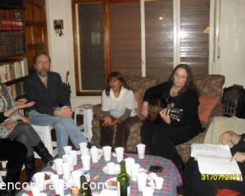 Qué grande la guitarrera!!! :Encuentro Grupal COMIDA Y GUITARREADA EN LO DE MAJO