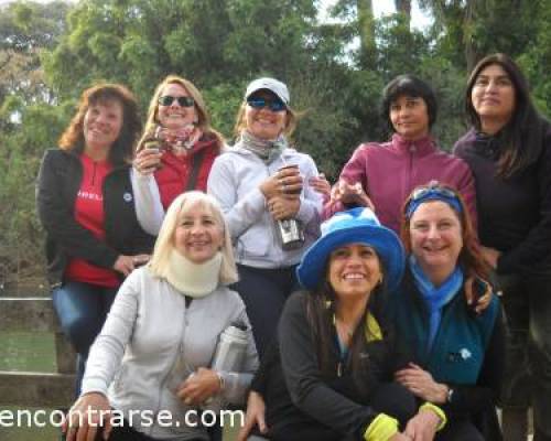 En esta foto falta Mima, Diana y Poldy...las extrañamos!!! :Encuentro Grupal EN PALERMO LE HACEMOS HONOR A LA PATRIA, cambiamos torta por PASTELITOS Y TORTAFRITAS