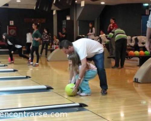 7219 31 COMPAGINEROS Y COMPAGINERAS... HE AQUI... EL BOWLING