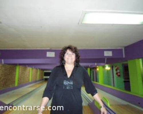 7332 3 Vení a jugar al Bowling con palos chicos o al pool en el OESTE