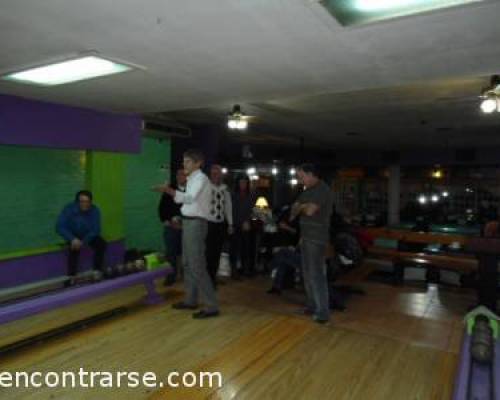 7332 5 Vení a jugar al Bowling con palos chicos o al pool en el OESTE
