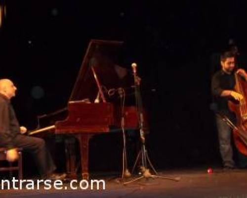 7395 8 UTN JAZZ EN EL BAC(British Arts Centre) Con Manuel Fraga- Pablo Motta-Oscar Giunta....