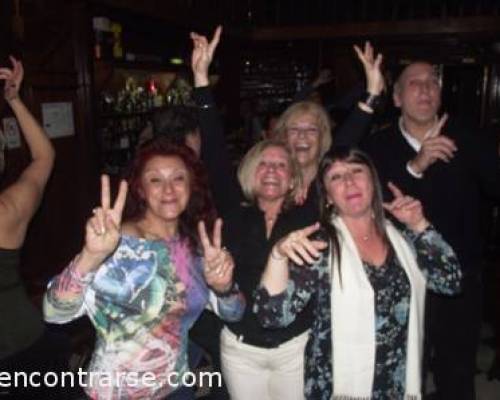 viva la joda!!!!!!! :Encuentro Grupal DOMINGO YA QUE MAÑANA ES FERIADO VAMOS A DIVERTIRNOS Y A CANTAR UN POCO 