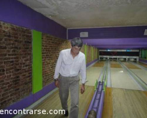 7849 12 Venite a el Oeste Intentamos jugar Bowling