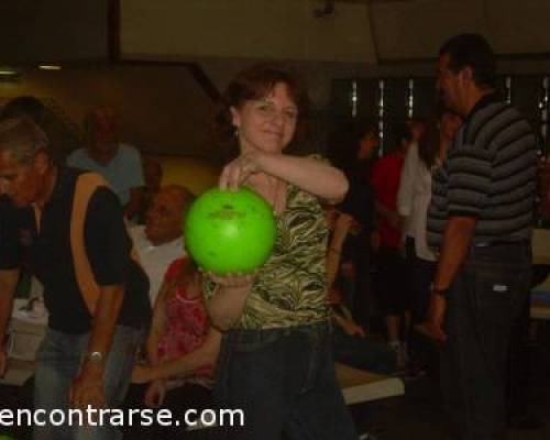 7884 3 Nos encontramos para intentar JUGAR BOWLING ???