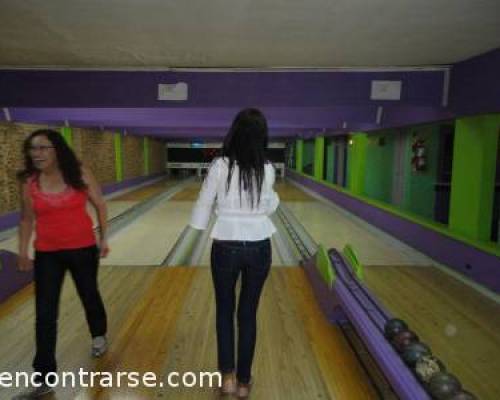 8028 10 Venite a el Oeste Intentamos jugar Bowling