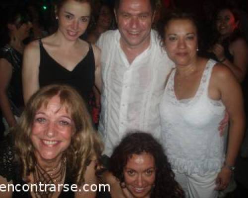 8165 11 BUENO CHICOS Y CHICAS EMPEZAMOS EL 2012 CON TODO EN DISCO SIX Y BAULANDO !!!!!
