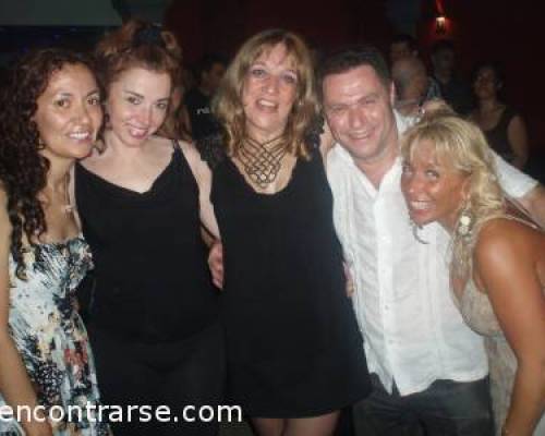 8165 12 BUENO CHICOS Y CHICAS EMPEZAMOS EL 2012 CON TODO EN DISCO SIX Y BAULANDO !!!!!