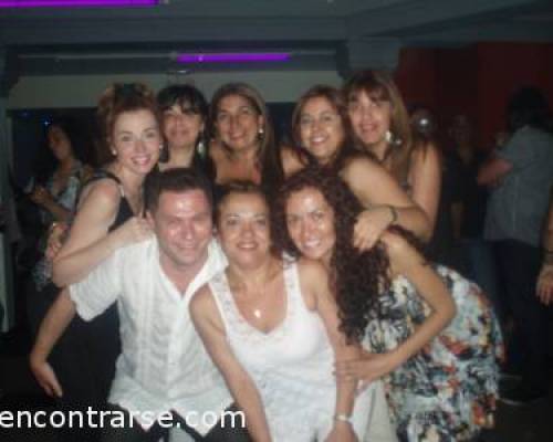 8165 9 BUENO CHICOS Y CHICAS EMPEZAMOS EL 2012 CON TODO EN DISCO SIX Y BAULANDO !!!!!