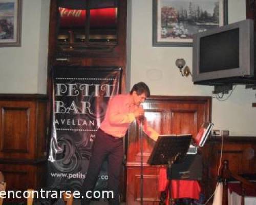 8263 12 Jorge Montreal en el Petit Bar El sur ya esta en marcha