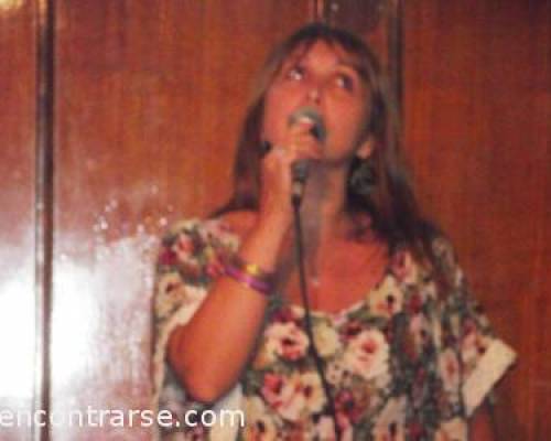 8344 44 APROVECHAMOS LA AUSENCIA DE ADRIANA Y HACEMOS CANTAR A DOS CABALLEROS. UNO MAS LINDO QUE EL OTRO Y DESPUES HACEMOS KARAOKE.