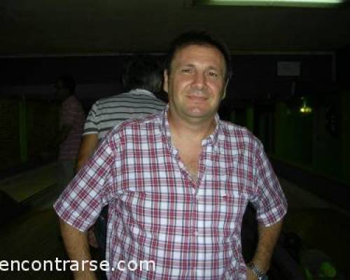 8404 5 EN EL OESTE LOS VIERNES JUGAMOS BOWLING Y POOL