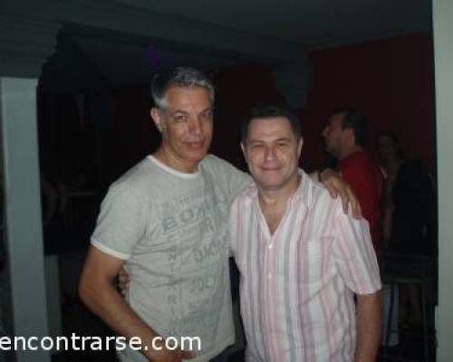 8415 10 Y SI SI SEGUIMOS BAILANDO EN DISCO SIX PARA LOS QUE NOS QUEDAMOS EN BAIRES !!!!!!