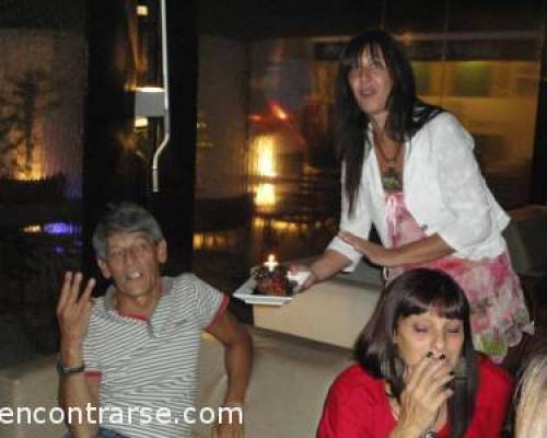 8423 47 EL CAFECITO DE EL OESTE SIEMPRE ESTA DE FIESTA