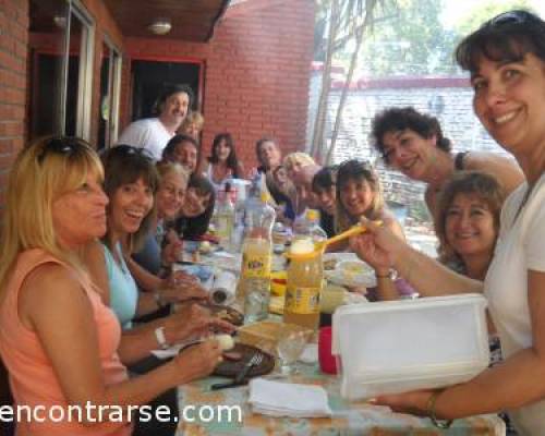 jajaja los figuretti estirando la cabecita!!! quienes seran?? :Encuentro Grupal 