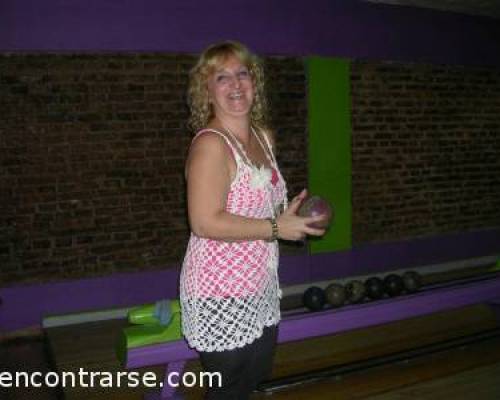 8507 14 EN EL OESTE LOS VIERNES JUGAMOS BOWLING Y POOL