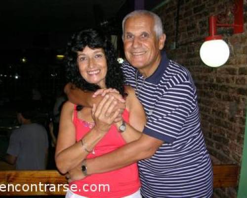 8507 3 EN EL OESTE LOS VIERNES JUGAMOS BOWLING Y POOL