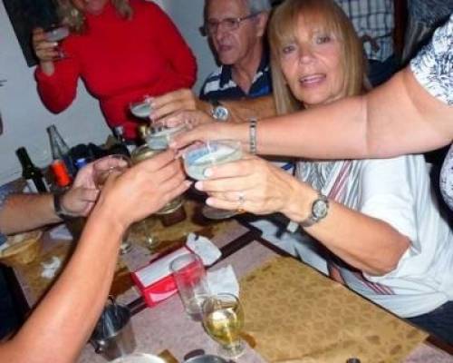 8564 32 En el Club de los Viernes brindamos por los seis años y medio de reuniones ...ININTERRUMPIDAS!!!