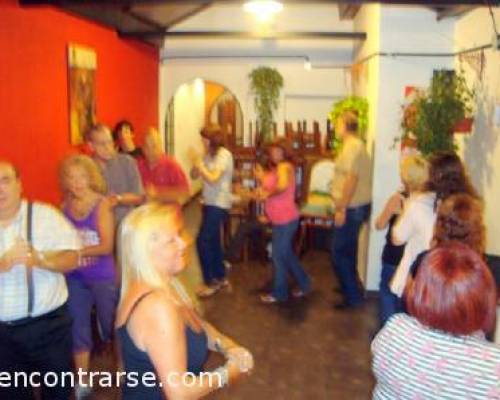 8615 2 Aun en feriado, siguen las clases de ritmos latinos y rock, dictadas por Moni2006!!! 