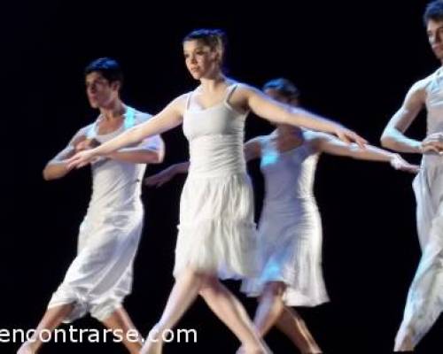 8642 6 ESTA NOCHE VEMOS A LOS MEJORES BAILARINES DE DANZA CONTEMPORÁNEA.....A LOS DEL TEATRO SAN MARTÍN!!!!! 